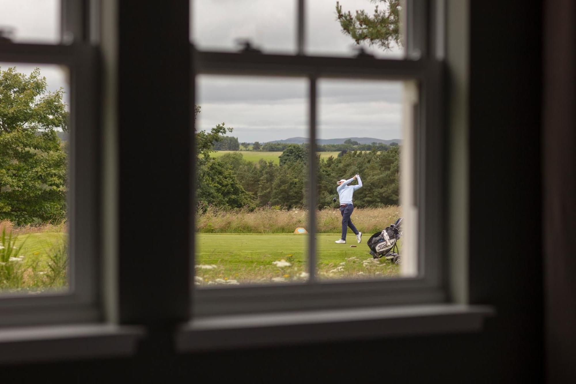 Schloss Roxburghe, Part Of Destination By Hyatt Extérieur photo Golf course view from the hotel